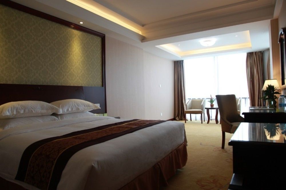 Vienna Hotel Shanghai Pudong Airport Exterior foto