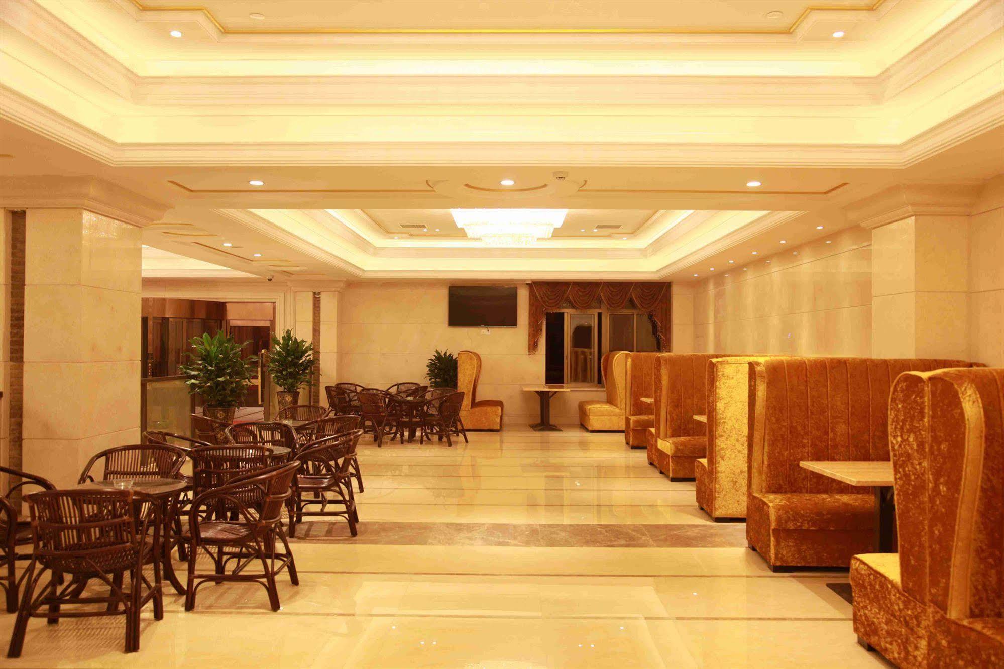 Vienna Hotel Shanghai Pudong Airport Exterior foto