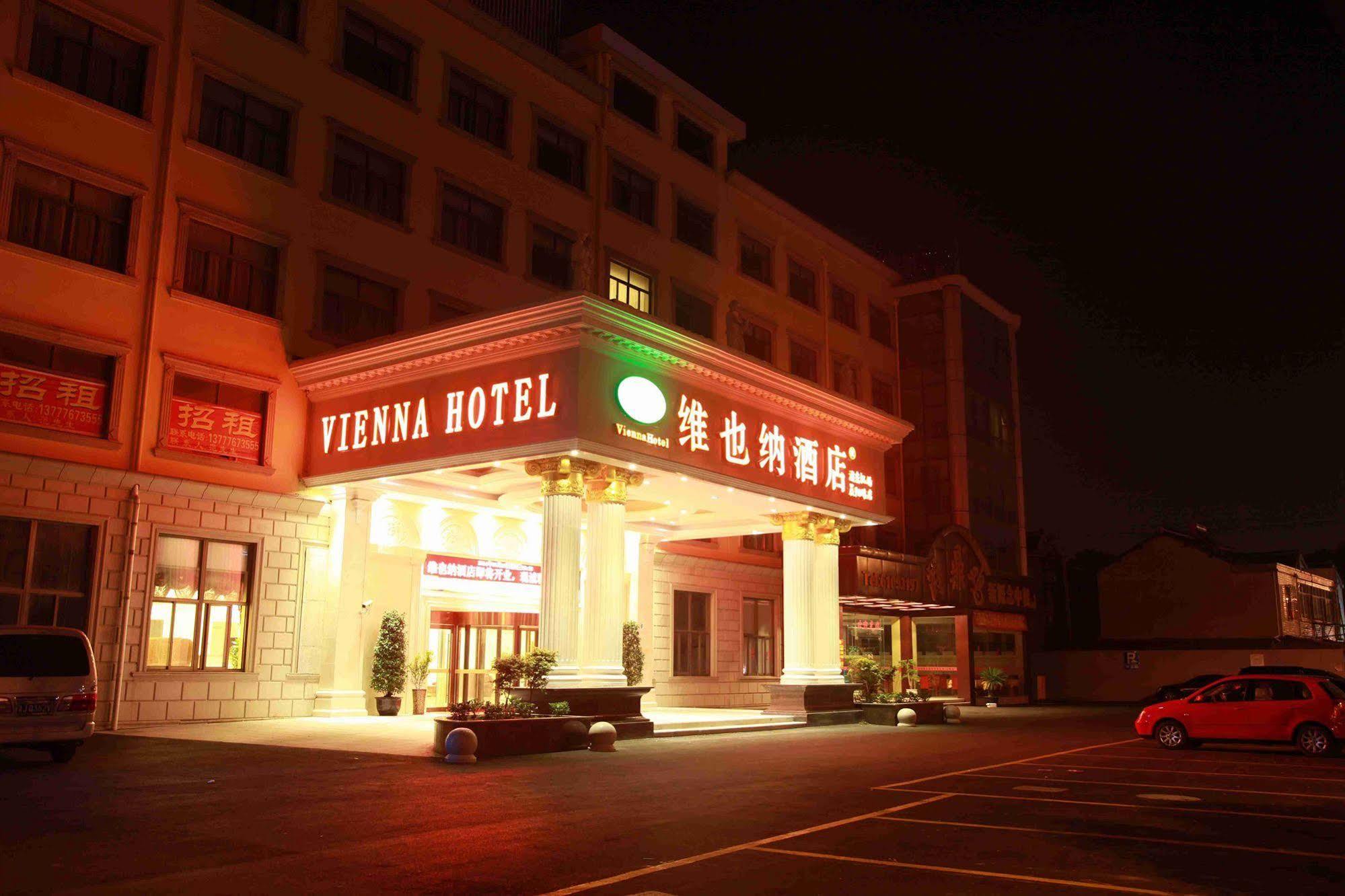 Vienna Hotel Shanghai Pudong Airport Exterior foto